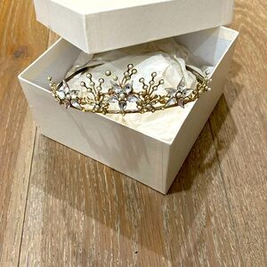 Crystal and Pearl tiara gold tone.